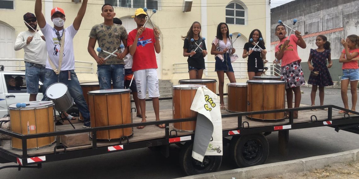 Apresentação em Salgadália marca o retorno às aulas de percussão do Batuque Social