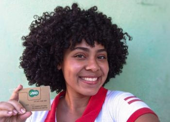 Governo da Bahia disponibiliza novo crédito do Bolsa Presença para famílias dos estudantes neste domingo (10)
