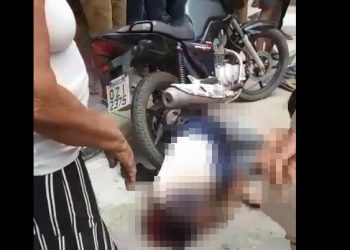 Jovem é morto a tiros no centro de Tucano