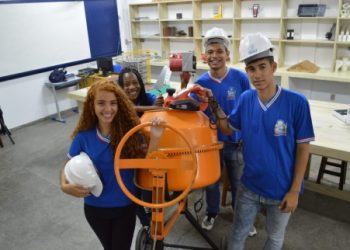 Terminam, nesta terça-feira (19), as inscrições para 151 mil vagas dos cursos de qualificação do programa Educar para Trabalhar