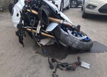 Cabo da PM morre em acidente de moto na Avenida Aliomar Baleeiro, em Salvador