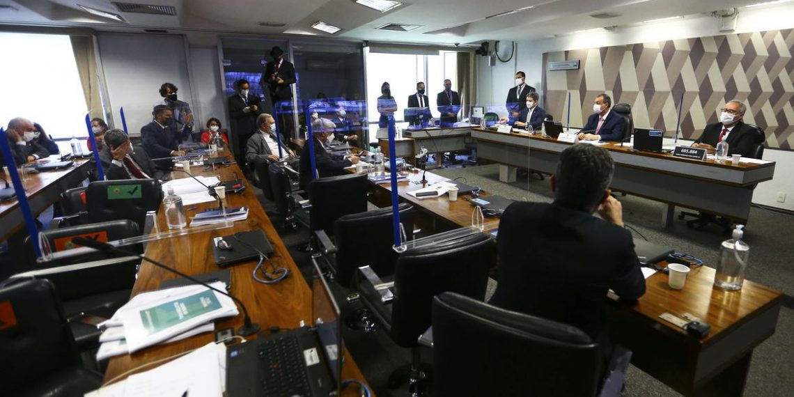 CPI da Pandemia aprova relatório e pede indiciamento de 80 pessoas
