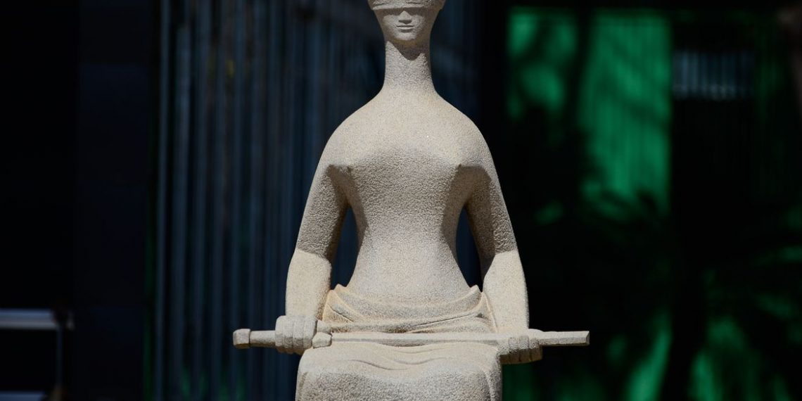 STF começa a decidir se mantém proibição de showmícios