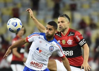 Bahia é derrotado pelo Flamengo em jogo com marcação de pênalti polêmico
