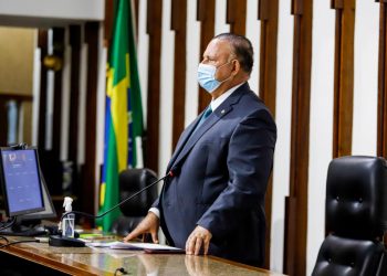 Minuto de silêncio marca primeira sessão da Assembleia Legislativa após morte do deputado João Isidório