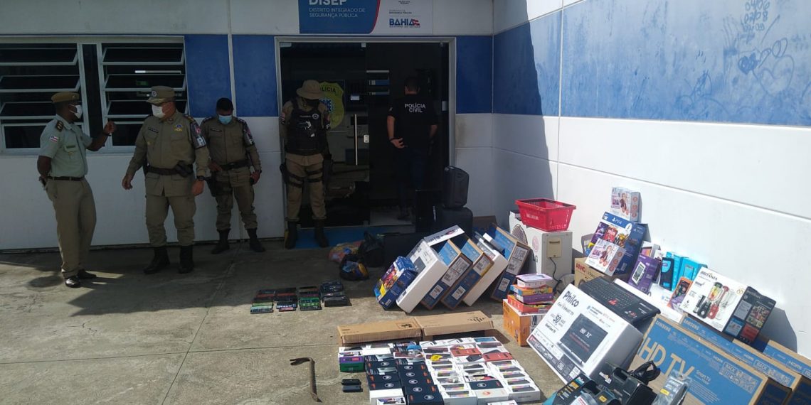 Criminosos arrombam lojas Americanas de Tucano e Araci e durante perseguição policial 2 morrem e 4 são presos (Atualizada)