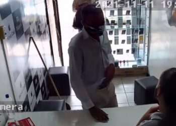 Após sofrer segundo assalto este ano, dono de loja de celular decide encerrar as atividades depois de 10 anos em Riachão do Jacuípe