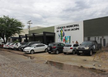 Presidente da Câmara Municipal de Riachão do Jacuípe inaugura ampliação da casa legislativa