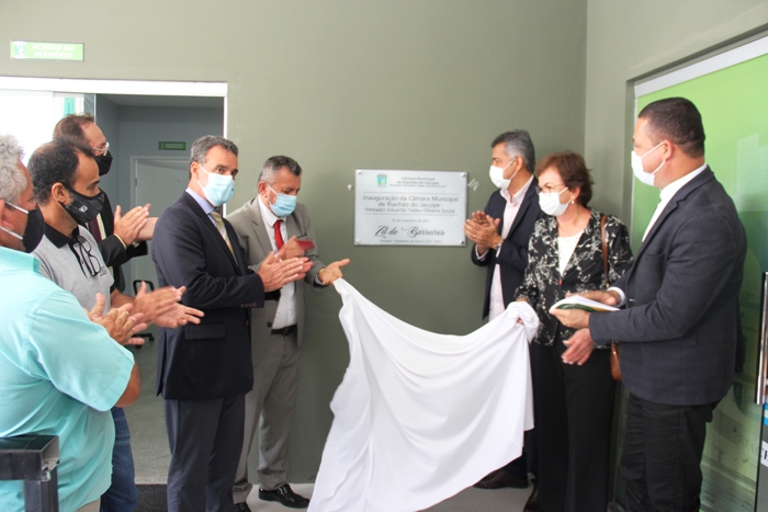 Presidente da Câmara Municipal de Riachão do Jacuípe inaugura ampliação da casa legislativa