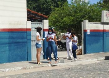 Sem retardatário e movimento tranquilo marcou o primeiro dia do ENEM no maior colégio de Coité