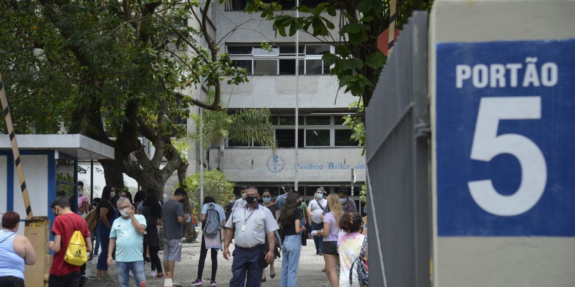 Entenda como é feita a correção do Enem