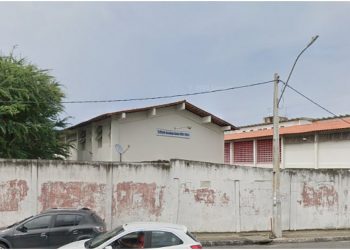 Professor de escola estadual é acusado de obrigar 37 alunos a se beijarem em troca de pontos