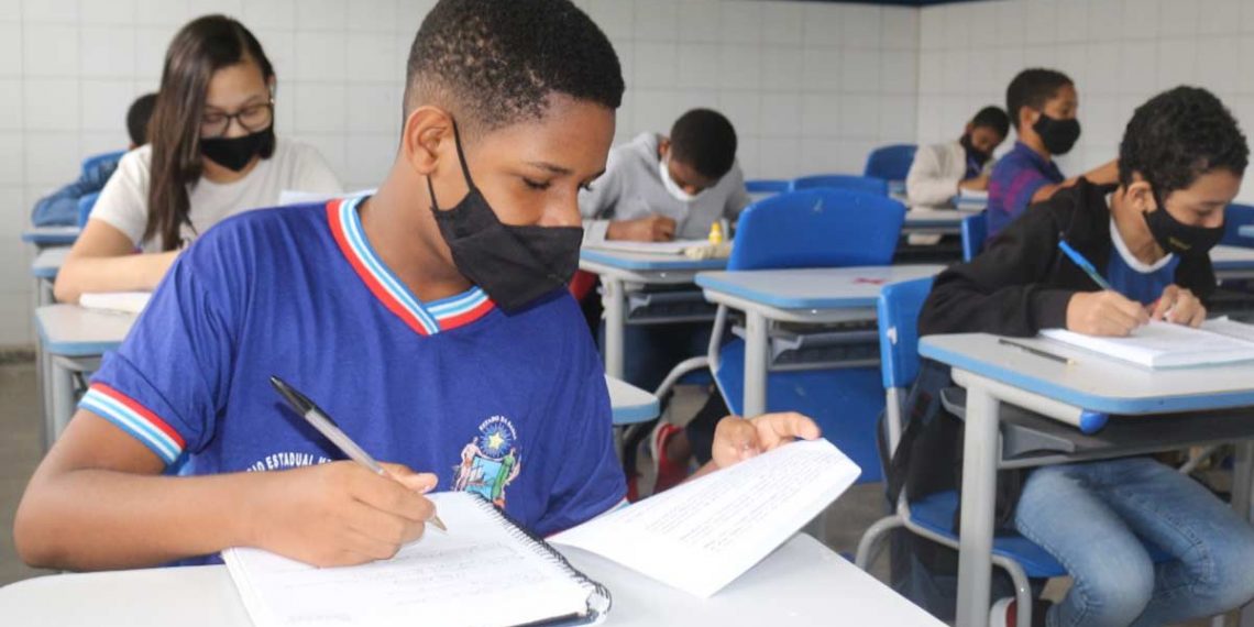 Provas que medem IDEB serão aplicadas a partir de segunda-feira (8) em todas as redes de ensino