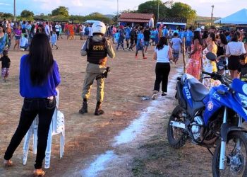 Festa de paredão com mais de 2 mil pessoas é encerrada pela PM em Quijingue