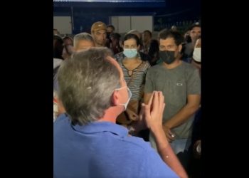 Durante reunião, prefeito e feirantes chegam ao consenso e feira livre não muda de lugar neste fim de ano