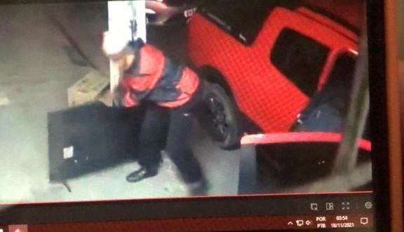 Criminosos arrombam lojas Americanas de Tucano e Araci e durante perseguição policial 2 morrem e 4 são presos (Atualizada)