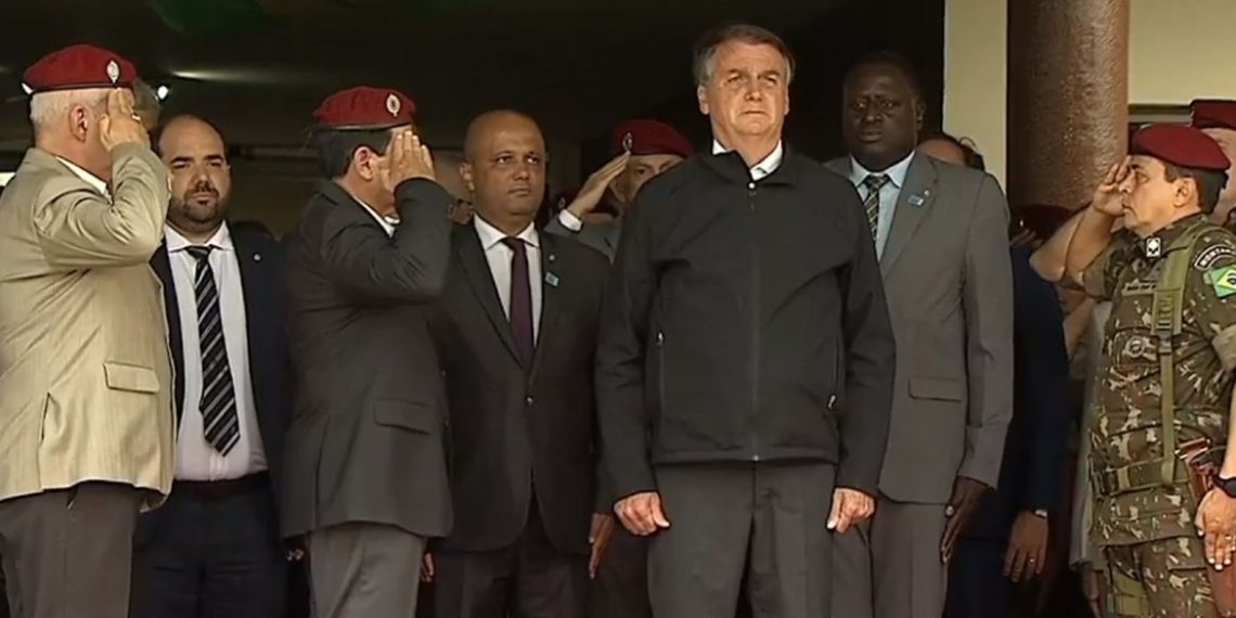 Presidente diz que Brasil e o mundo não aguentam um novo lockdown