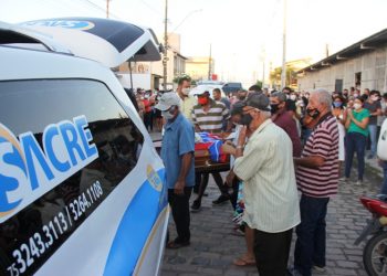 Casal vítima de trágico acidente na BR 324 é sepultado em Riachão. As outras vítimas foram identificadas