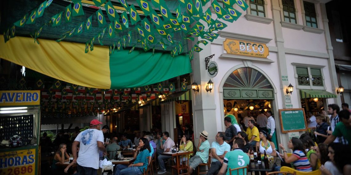 Mais da metade dos maiores de 18 anos consome bebidas alcoólicas
