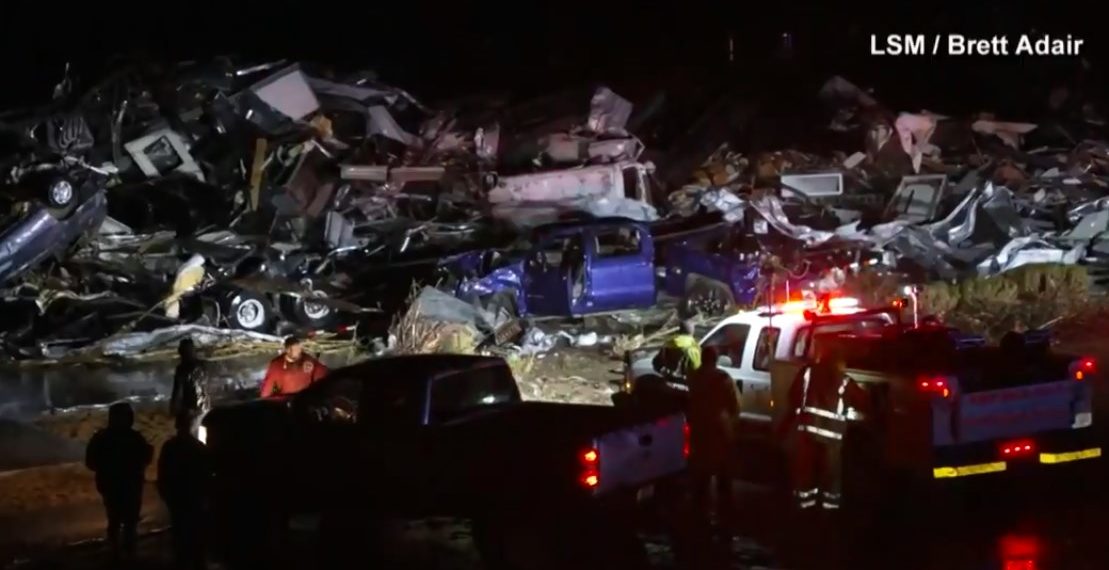 EUA – Tornados matam dezenas de pessoas no Kentucky