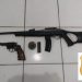Coité – Polícia Civil prende acusado de homicídio e apreende com o mesmo duas armas