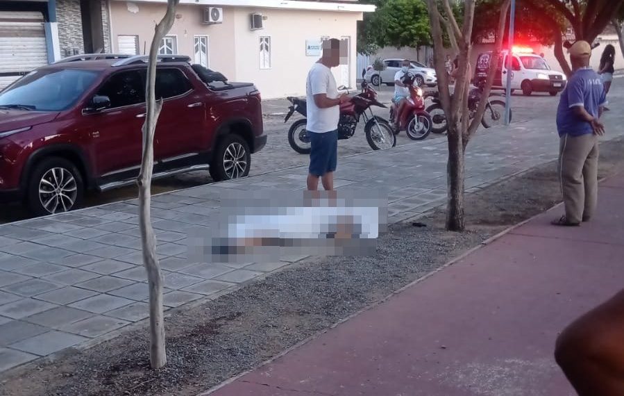 Empresário é morto a tiros quando fazia caminhada em praça pública de Ribeira do Pombal