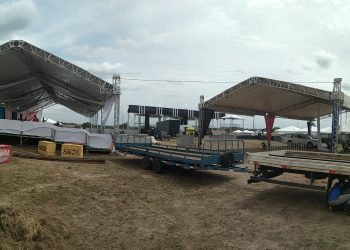 Estrutura do Hangar está quase pronta. Casebre Produções divulga grade da festa