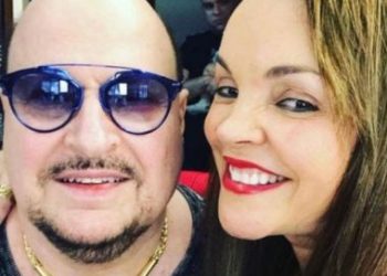 Desempregada e em briga na Justiça por herança, viúva de Paulinho do Roupa Nova vira ambulante no RJ