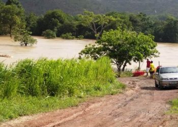 Secretário de Agricultura de Alcobaça alerta para nova enchente e pede que população ribeirinha deixe suas casas