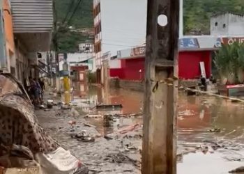 Veja o cenário de destruição em algumas cidades, depois que as águas baixaram