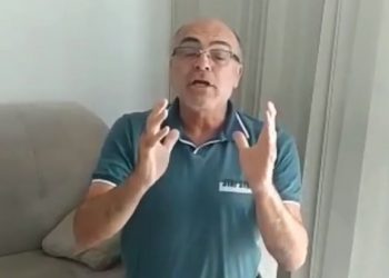 Ponto do Cafezinho – Mulher explica o significado de política