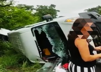 Van conduzida por valentense se envolve em acidente, em viagem para São Paulo