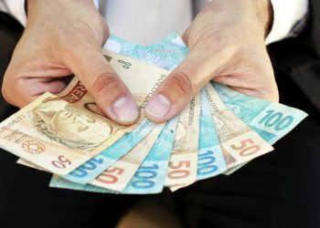 A taxa máxima de juros a ser paga no empréstimo consignado passou de 1,80% por mês para 2,14%