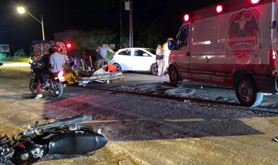 Colisão envolvendo carro e moto deixa dois feridos na BA 120