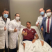 Camarão não mastigado causou obstrução intestinal em Bolsonaro, diz médico
