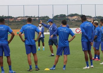 Bahia tem surto de covid-19 no elenco; 11 atletas testaram positivo