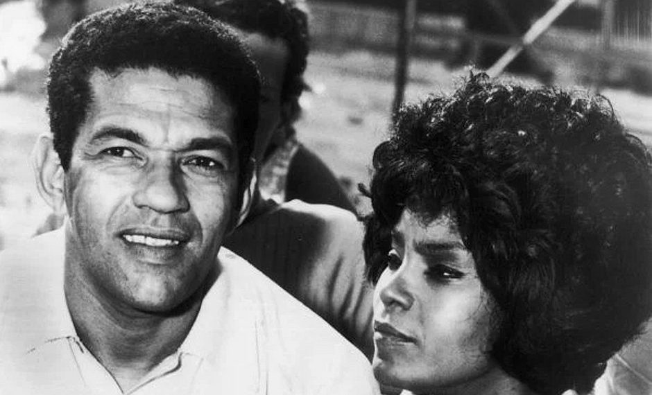 Elza Soares morre no mesmo dia que Garrincha, seu grande amor