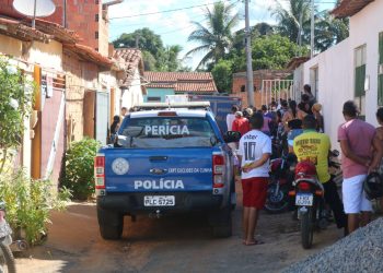 Mulher é encontrada morta dentro de casa. A suspeita que o ex tenha cometido o crime