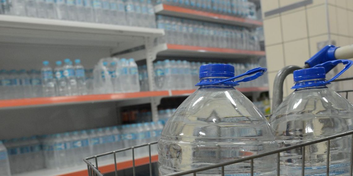 Médicos alertam para alta incidência de pedras nos rins no verão