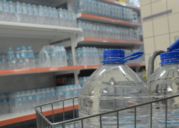 Médicos alertam para alta incidência de pedras nos rins no verão