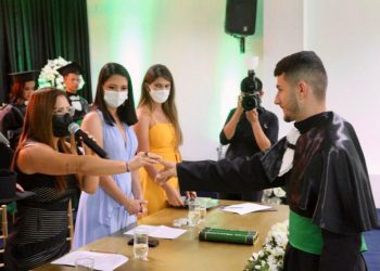 FARESI forma segunda turma do curso de Educação Física