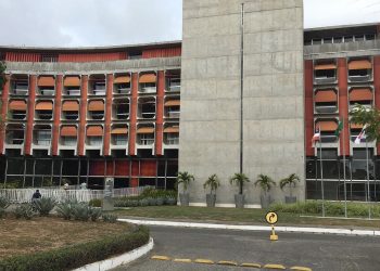 Governo da Bahia publica portarias para afastamento de 283 servidores que não comprovaram imunização contra Covid-19