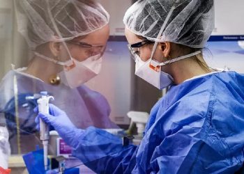 Mais da metade dos testes de covid examinados pelo Lacen na Bahia dão positivo