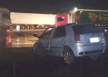 Dois jovens morrem em grave acidente na BR-101; uma das vítimas era cantor