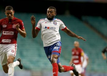 Baianão: Com maior posse de bola, Bahia chuta 22 vezes, não acerta contra o Barcelona e perde o jogo