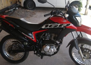 Polícia Civil apreende moto com adulteração do chassi e placa de outro veículo