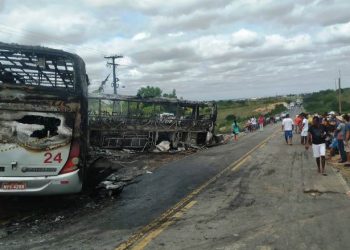 Acidente na BA 120 envolvendo os ônibus da São Matheus pode ter sido provocado por buracos na pista