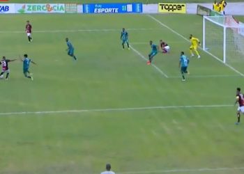 Baianão: com de pênalti, Vitória vence o xará em Conquista e entra no G4