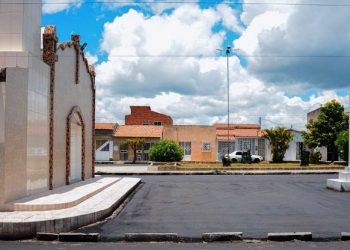 Fala Bahia! Mais de 230 localidades rurais vão contar com cobertura de celular e internet. Alex da Piatã comemora avanço