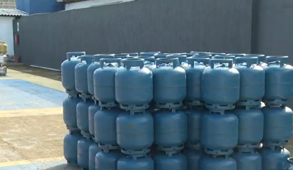 Gás de cozinha sobe na Bahia a partir desta quinta-feira; botijão pode chegar a R$ 120